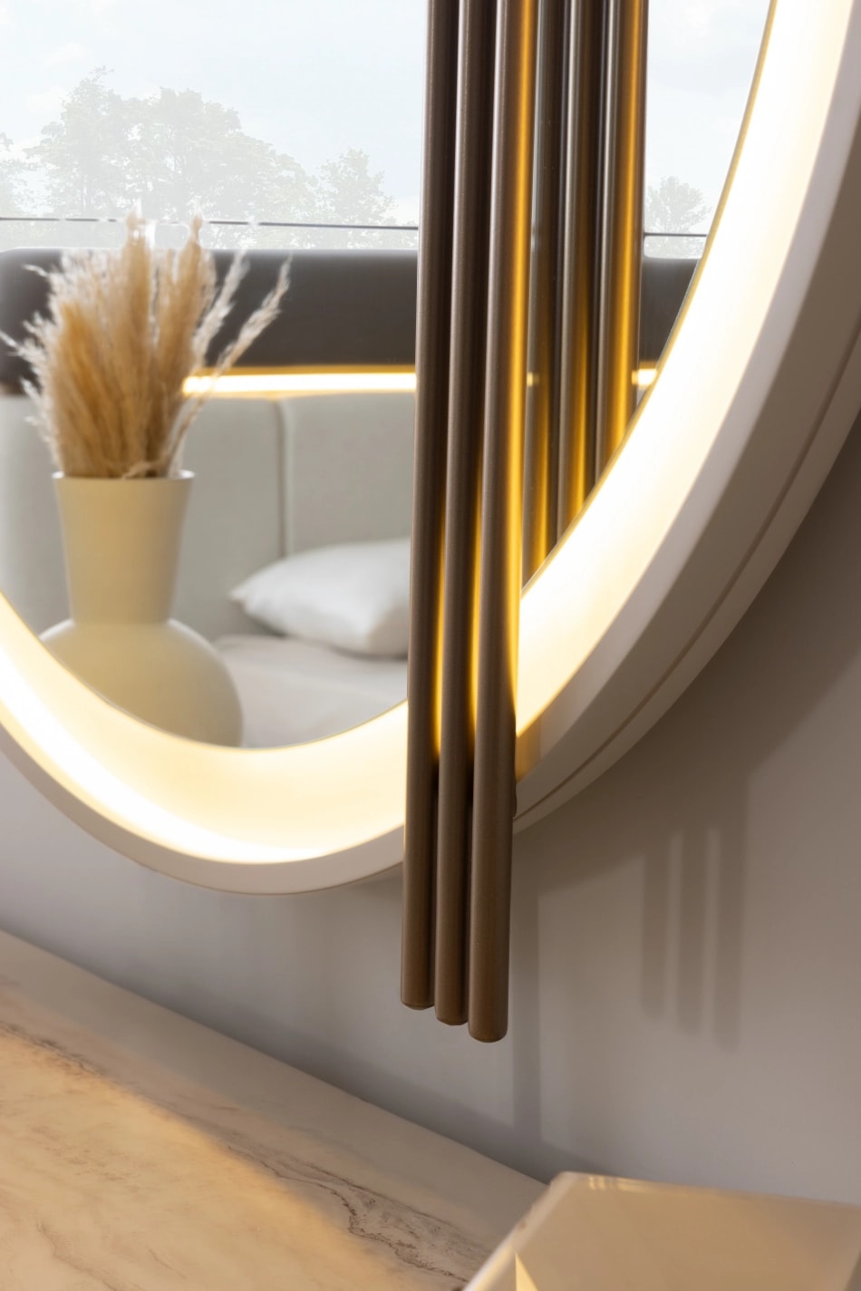 Comoda cu oglinda si pouf LOFT ID