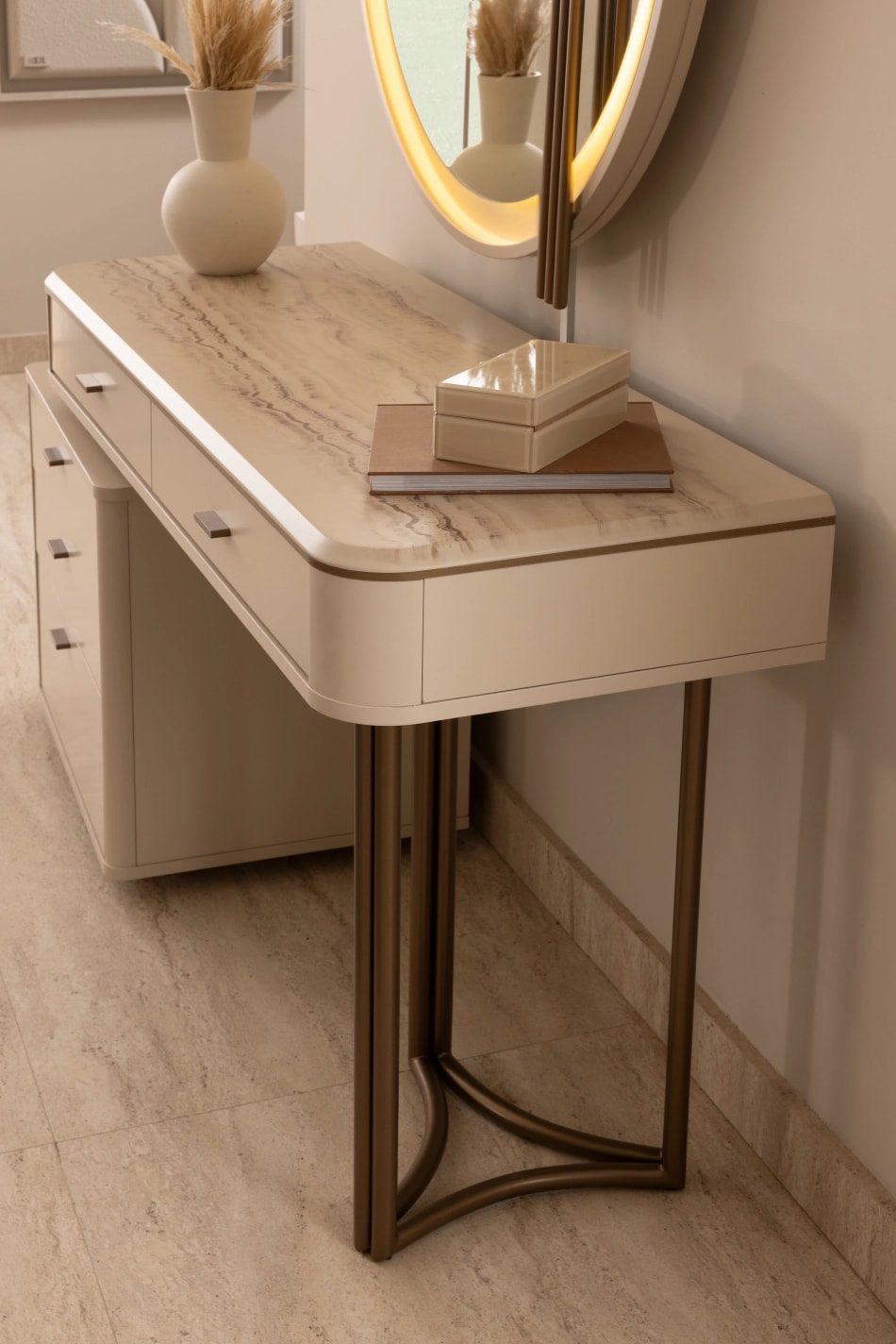 Comoda cu oglinda si pouf LOFT ID